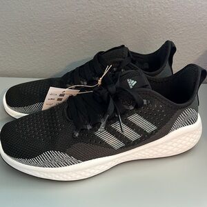 Adidas Fluidflow 2.0 womens size 7 running sneakers white & black wide toe box